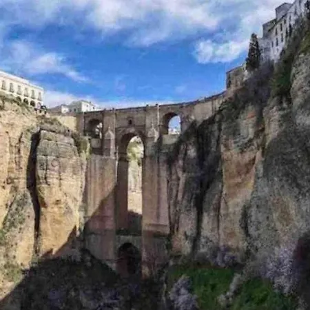 Xxi E Morales & Arnal *