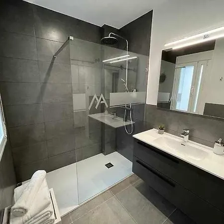 Xxi E Morales & Arnal Apartment *